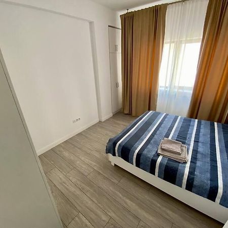 Cozy Central Apartment With 2 Rooms Бухарест Екстер'єр фото